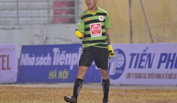 Thủ môn Mạnh Dũng kêu oan, Danh Ngọc, Văn Thắng tập luyện trở lại